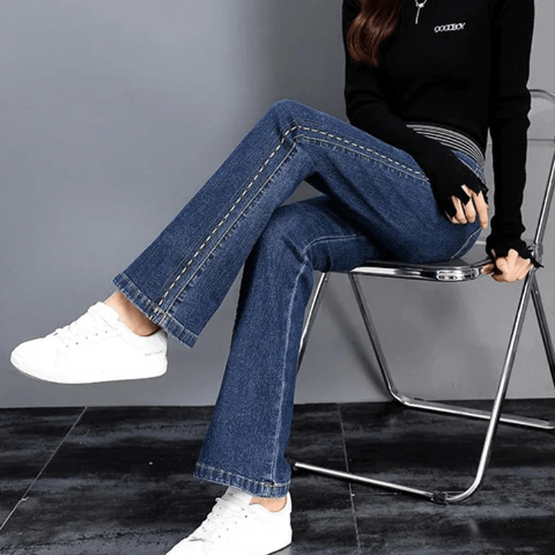 [COMPRE 1 LEVE 2] Calça Jeans Flare com Cintura Elástica | Modelinho Charmoso